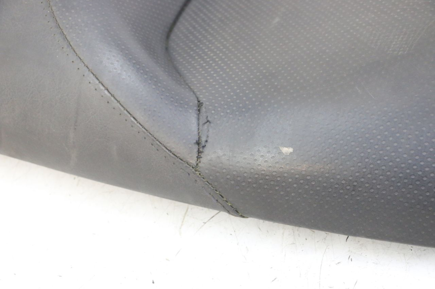 photo de ASIENTO HONDA FES S-WING SWING ABS 125 (2007 - 2015) - Detalle de la pieza