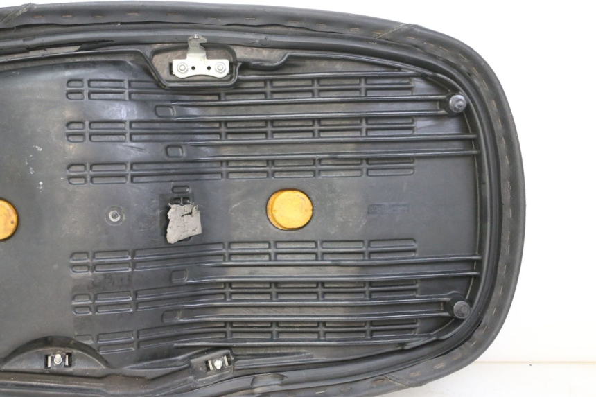 photo de ASIENTO HONDA FES S-WING SWING ABS 125 (2007 - 2015) - Inspección visual detallada