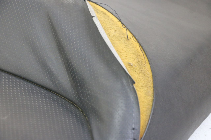 photo de ASIENTO HONDA FES S-WING SWING ABS 125 (2007 - 2015) - Detalles de los puntos de fijación