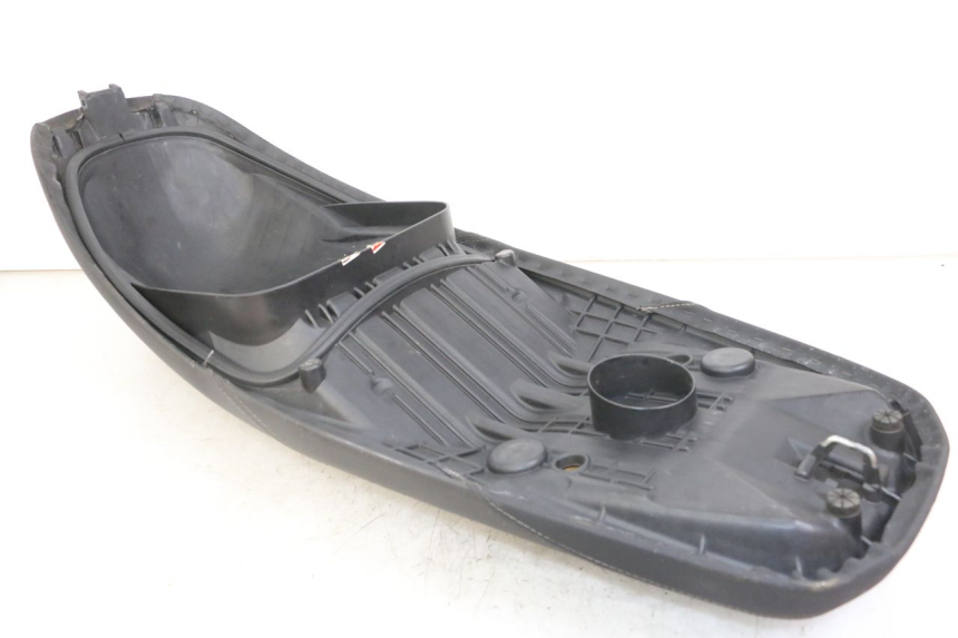 photo de ASIENTO HONDA SH i 300 (2015 - 2020) - Estado de la superficie y material