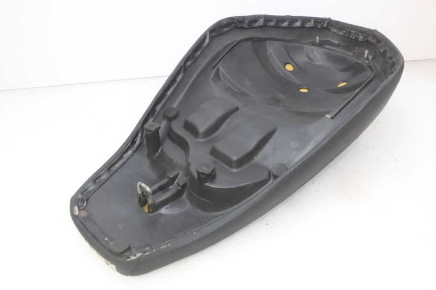 photo de ASIENTO KEEWAY HURRICANE 50 (2006 - 2019) - Estado de la superficie y material