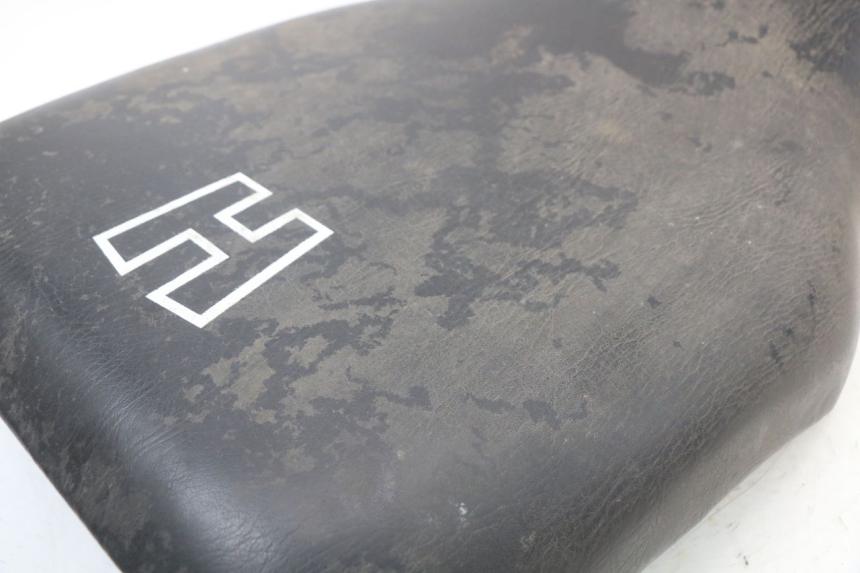 photo de ASIENTO HYTRACK HY S 4X4 410 (2013 - 2016) - Detalles de los puntos de fijación