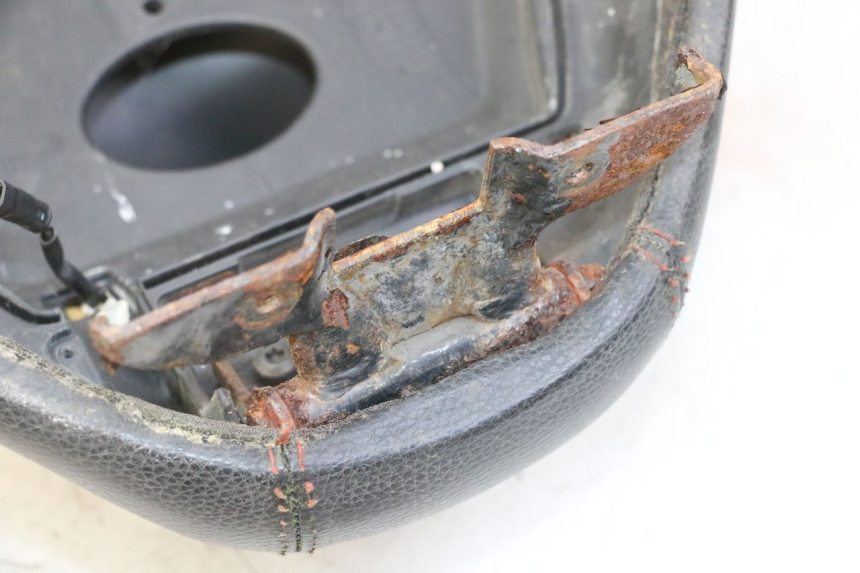 photo de ASIENTO PIAGGIO IE MP3 YOURBAN 300 (2011 - 2016) - Detalle de la pieza