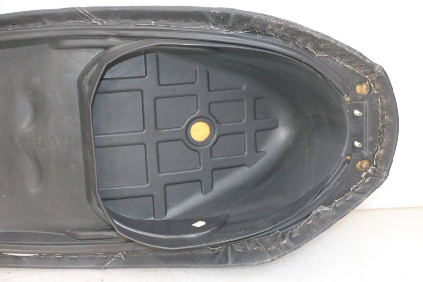 photo de ASIENTO SYM JET 14 4T 50 (2018 - 2022) - Zoom sobre los componentes