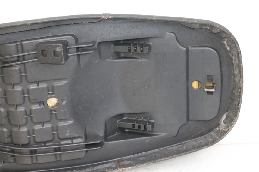 photo de ASIENTO SYM JOYRIDE EVO 125 (2009 - 2016) - Primer plano de alta resolución