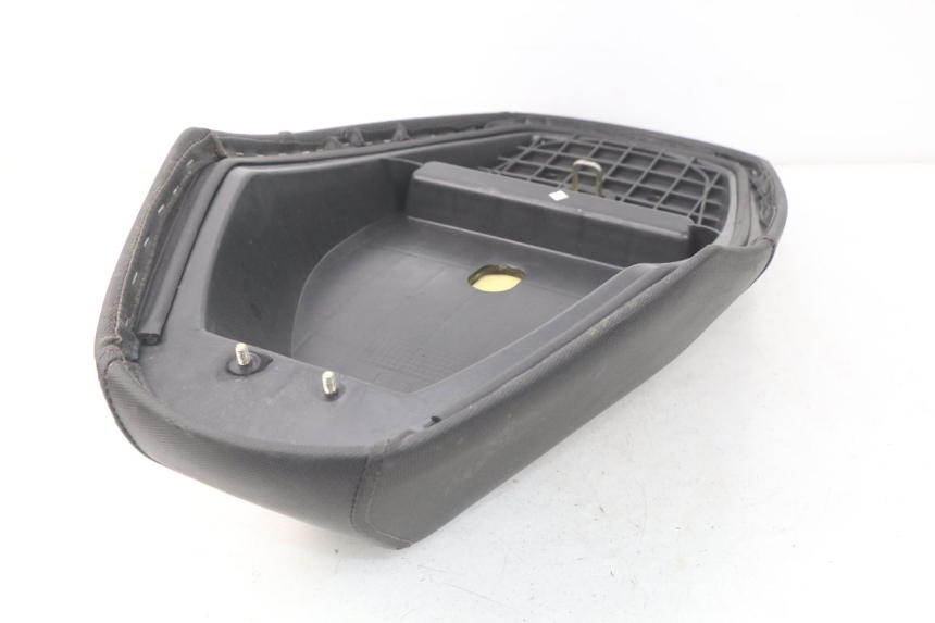 photo de ASIENTO RIDE JUMP 2T 50 (2012 - 2017) - Detalles de los puntos de fijación