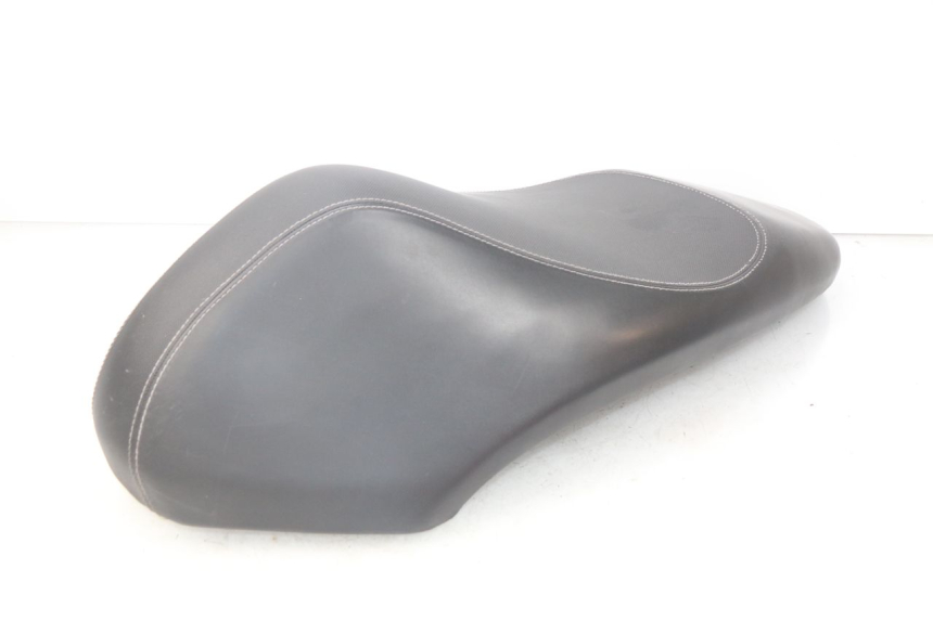 photo de ASIENTO PEUGEOT KISBEE 2T 50 (2010 - 2017) - Estado de la superficie y material