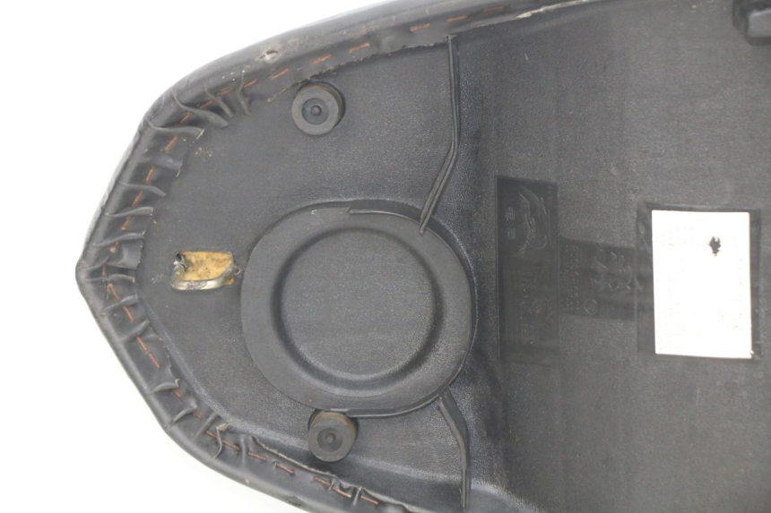 photo de ASIENTO PEUGEOT KISBEE 2T 50 (2010 - 2017) - Inspección visual detallada