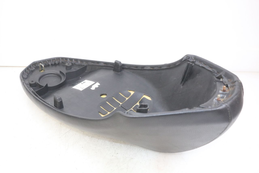 photo de ASIENTO PEUGEOT KISBEE 2T 50 (2010 - 2017) - Primer plano de alta resolución