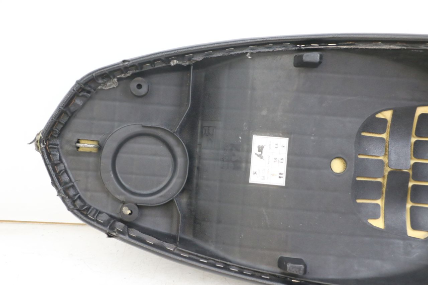 photo de ASIENTO PEUGEOT KISBEE 2T 50 (2018 - 2022) - Recambio usado revisado