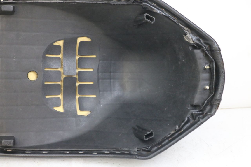 photo de ASIENTO PEUGEOT KISBEE 2T 50 (2018 - 2022) - Marcados y referencias originales