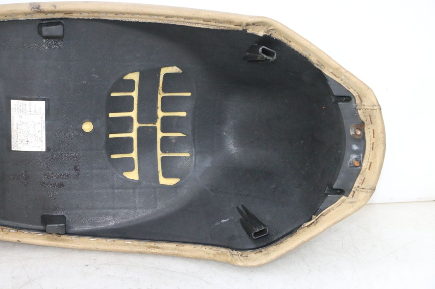 photo de ASIENTO PEUGEOT KISBEE 2T 50 (2010 - 2017) - Características distintivas