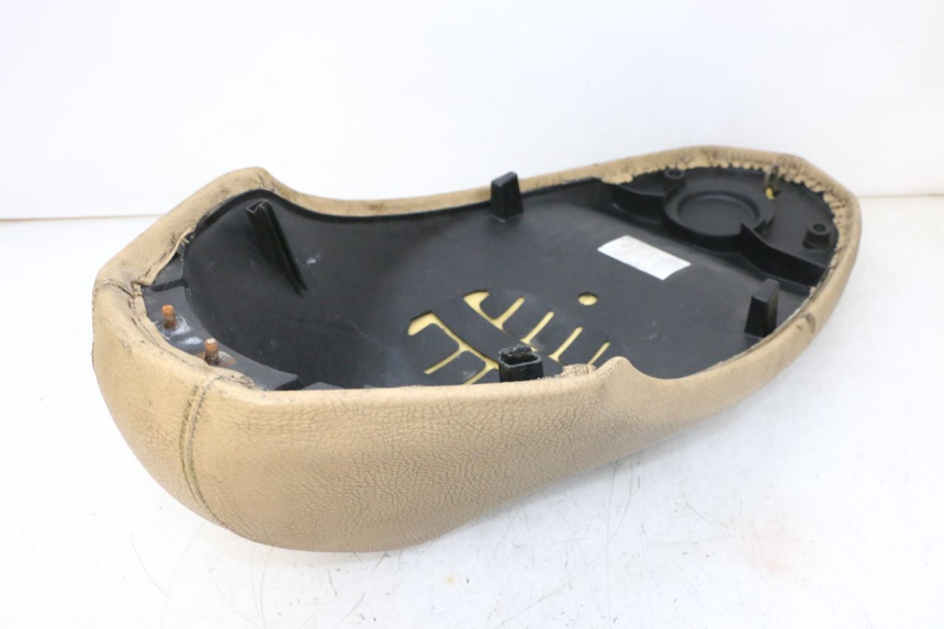 photo de ASIENTO PEUGEOT KISBEE 2T 50 (2010 - 2017) - Detalles de los puntos de fijación