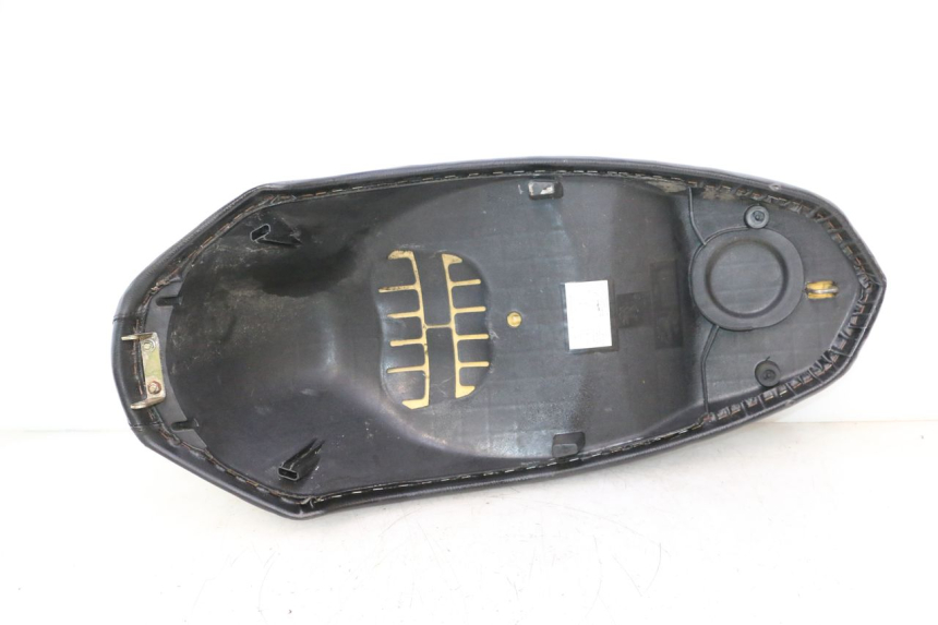 photo de ASIENTO PEUGEOT KISBEE 2T 50 (2010 - 2017) - Otra vista del artículo