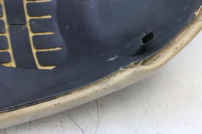 photo de ASIENTO PEUGEOT KISBEE 2T 50 (2010 - 2017) - Características distintivas