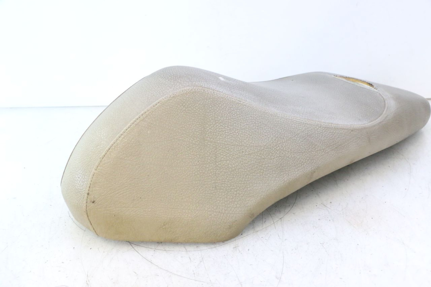 photo de ASIENTO PEUGEOT KISBEE 2T 50 (2010 - 2017) - Enfoque en la estructura
