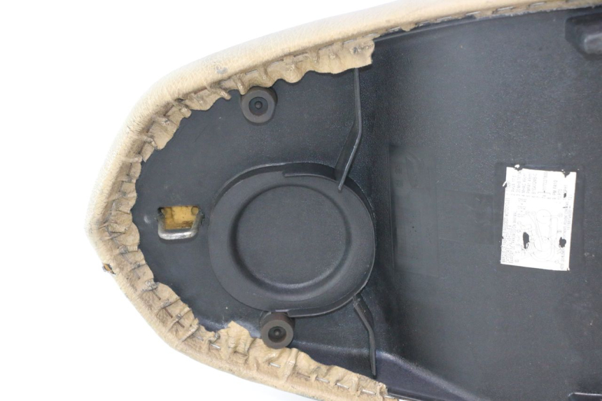 photo de ASIENTO PEUGEOT KISBEE 2T 50 (2010 - 2017) - Zoom estado de uso