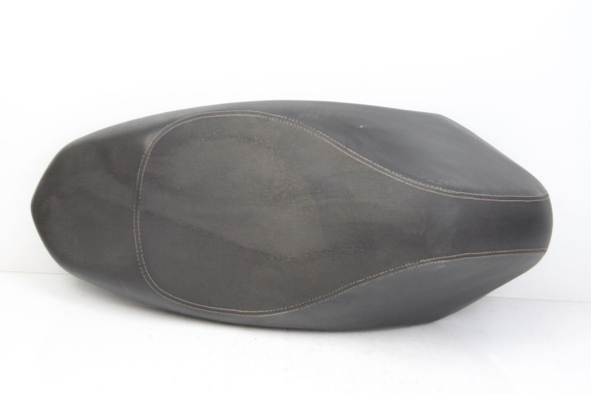 photo de ASIENTO PEUGEOT KISBEE 4T 50 (2018 - 2022) - Detalle de la pieza