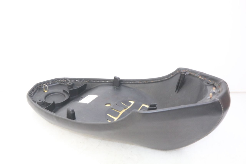 photo de ASIENTO PEUGEOT KISBEE 4T 50 (2018 - 2022) - Estado de la superficie y material