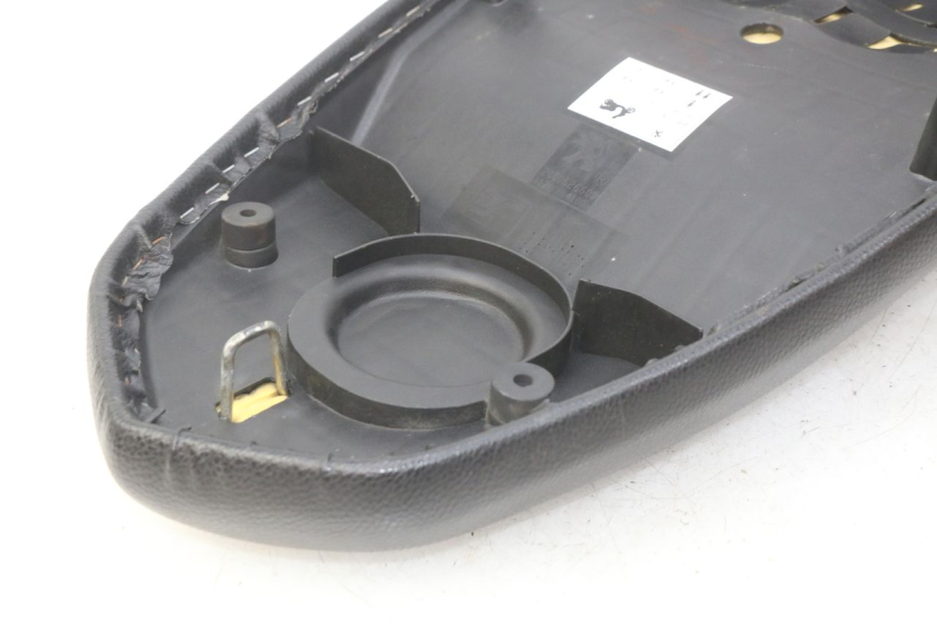 photo de ASIENTO PEUGEOT KISBEE 4T 50 (2018 - 2022) - Marcados y referencias originales