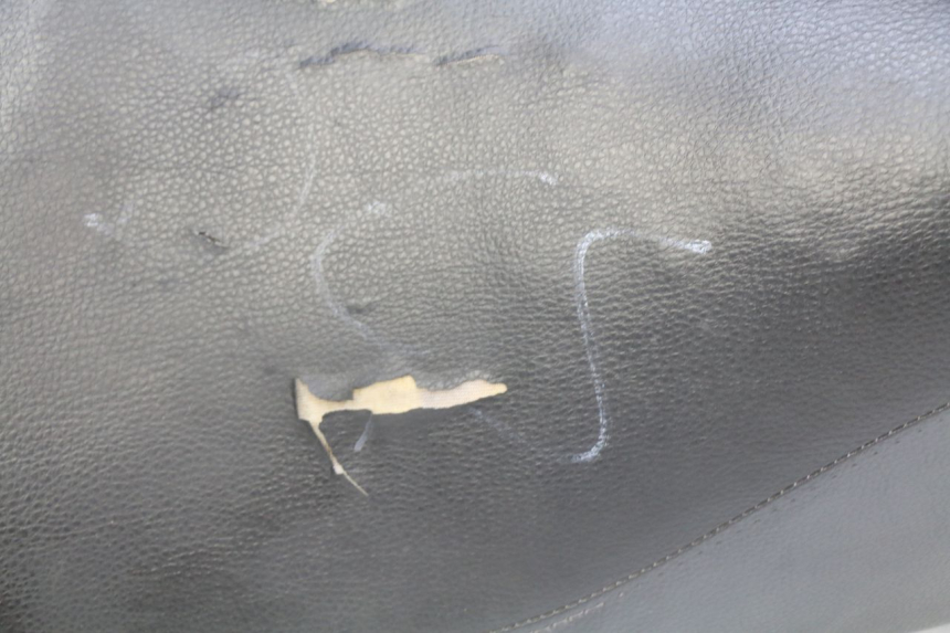 photo de ASIENTO PEUGEOT KISBEE 4T 50 (2010 - 2017) - Enfoque en la estructura