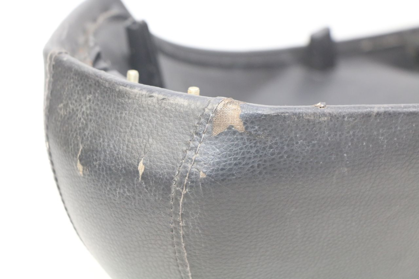 photo de ASIENTO PEUGEOT KISBEE 4T 50 (2010 - 2017) - Estado de la superficie y material