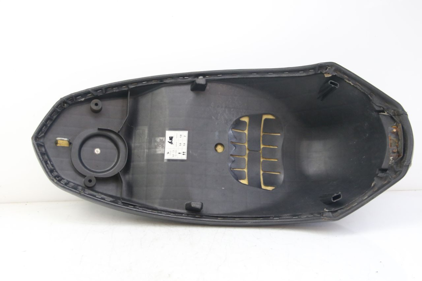 photo de ASIENTO PEUGEOT KISBEE 4T 50 (2018 - 2022) - Otra perspectiva