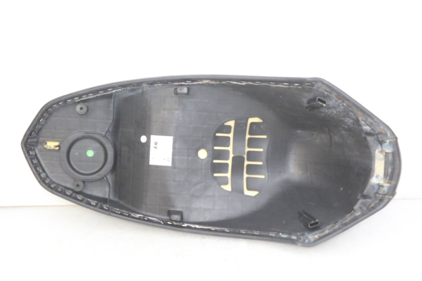 photo de ASIENTO PEUGEOT KISBEE 4T 50 (2018 - 2022) - Otra vista del artículo