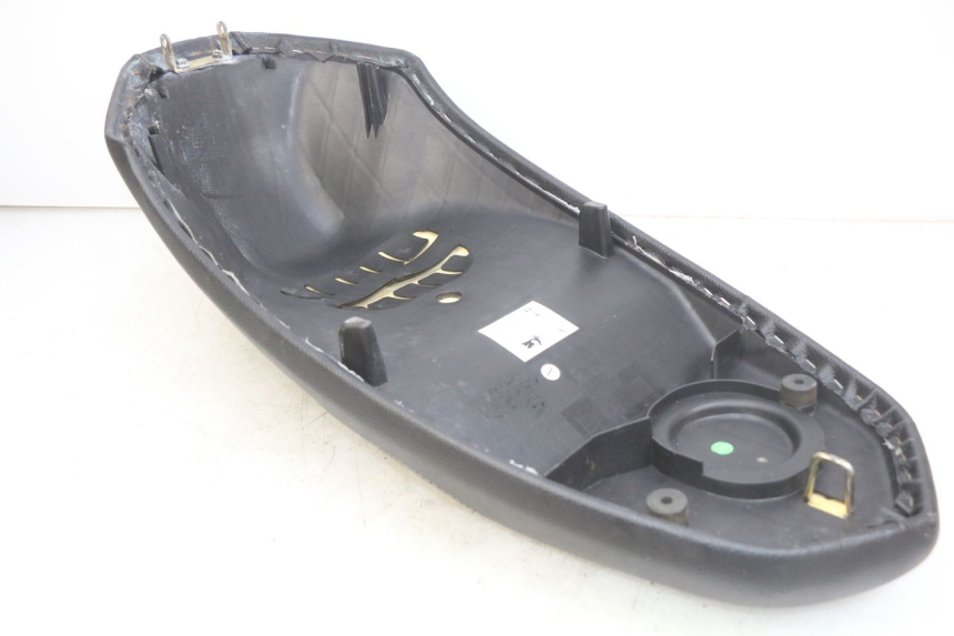 photo de ASIENTO PEUGEOT KISBEE 4T 50 (2018 - 2022) - Primer plano técnico