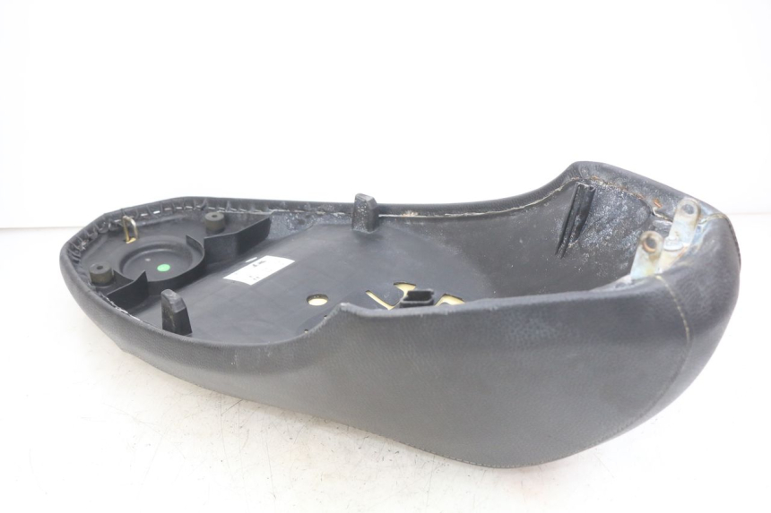 photo de ASIENTO PEUGEOT KISBEE 4T 50 (2018 - 2022) - Detalles de los puntos de fijación