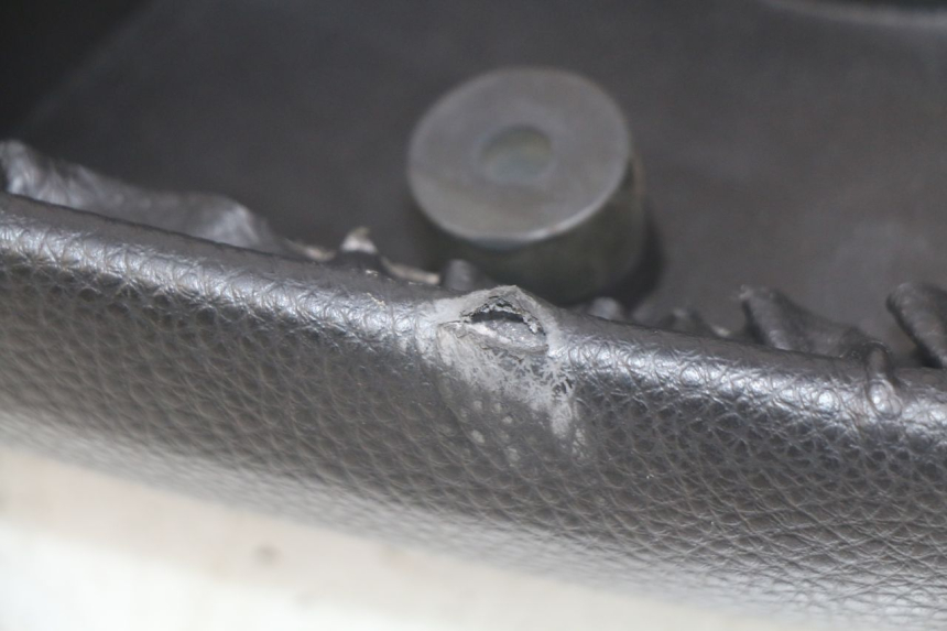 photo de ASIENTO PEUGEOT KISBEE 4T 50 (2018 - 2022) - Características distintivas