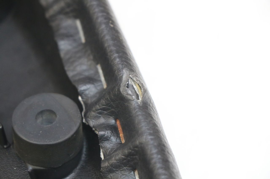 photo de ASIENTO PEUGEOT KISBEE 4T 50 (2018 - 2022) - Zoom estado de uso