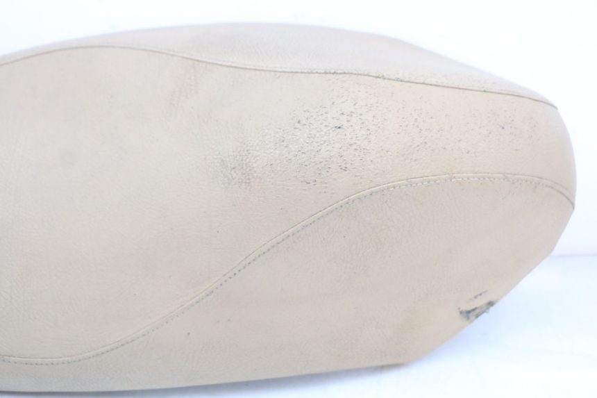 photo de ASIENTO PEUGEOT KISBEE 4T 50 (2010 - 2017) - Zoom estado de uso