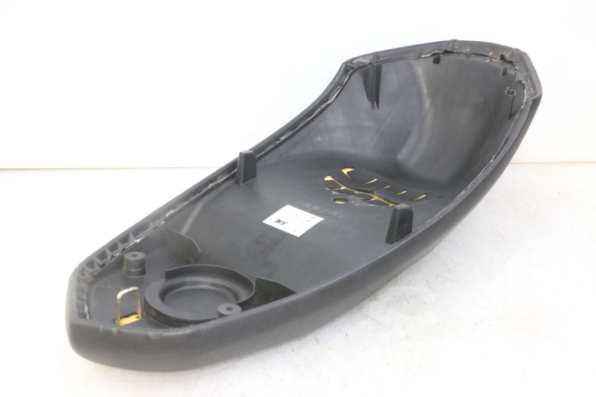 photo de ASIENTO PEUGEOT KISBEE 4T 50 (2018 - 2022) - Otra vista del artículo