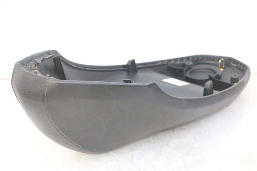 photo de ASIENTO PEUGEOT KISBEE 4T 50 (2018 - 2022) - Estado de la superficie y material