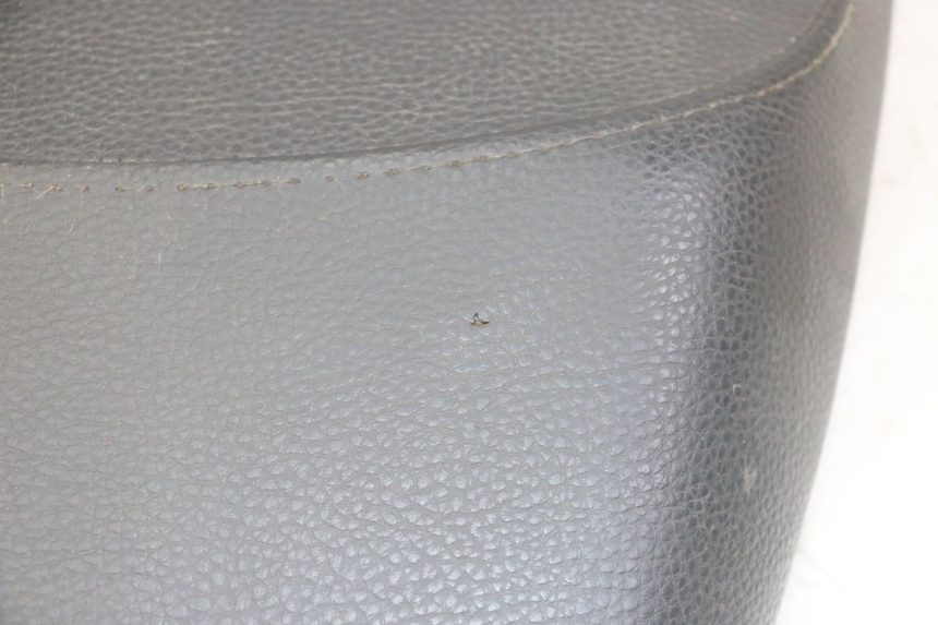 photo de ASIENTO PEUGEOT KISBEE 4T 50 (2018 - 2022) - Detalle de la pieza
