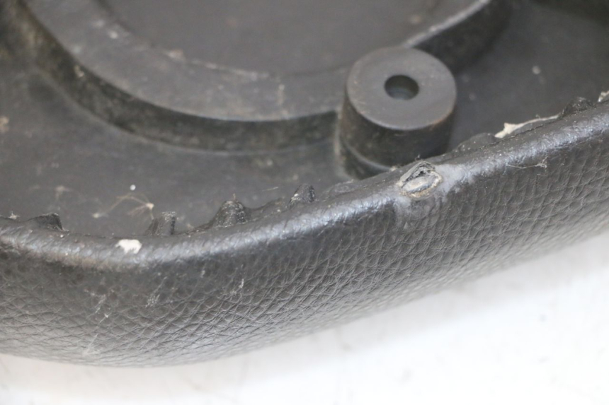 photo de ASIENTO PEUGEOT KISBEE 4T 50 (2018 - 2022) - Detalles de los puntos de fijación