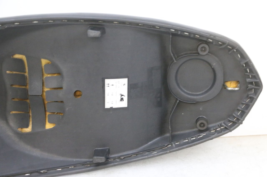 photo de ASIENTO PEUGEOT KISBEE 4T 50 (2018 - 2022) - Inspección visual detallada