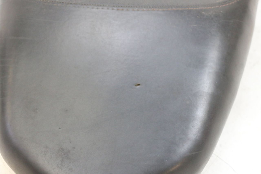 photo de ASIENTO PEUGEOT KISBEE 4T 50 (2018 - 2022) - Detalles de los puntos de fijación