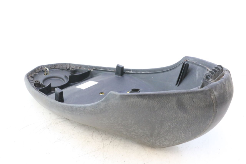 photo de ASIENTO PEUGEOT KISBEE 4T 50 (2010 - 2017) - Detalle de la pieza