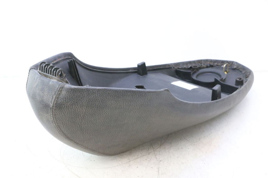 photo de ASIENTO PEUGEOT KISBEE 4T 50 (2010 - 2017) - Primer plano técnico
