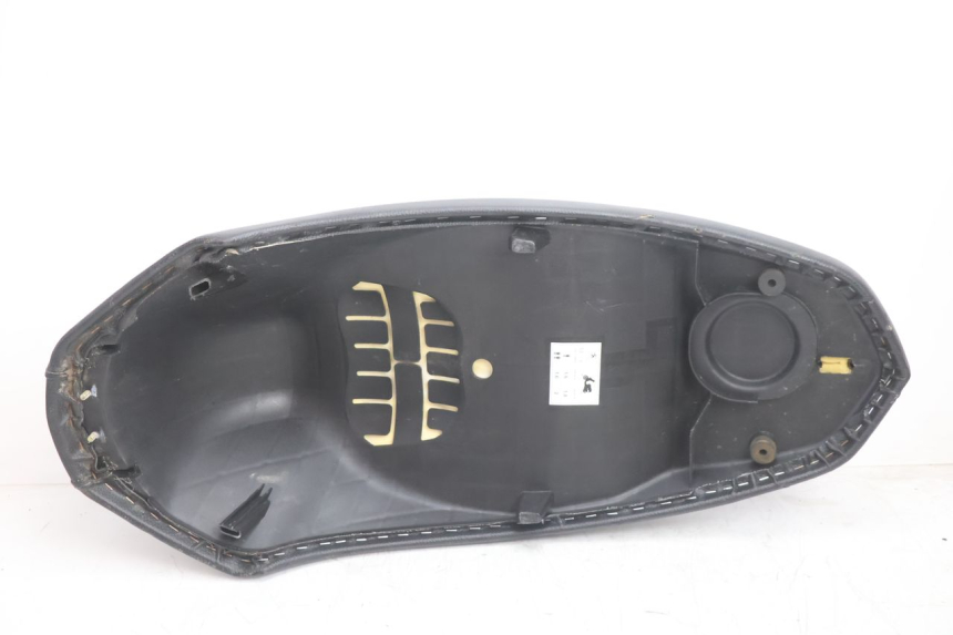 photo de ASIENTO PEUGEOT KISBEE 4T 50 (2018 - 2022) - Características distintivas