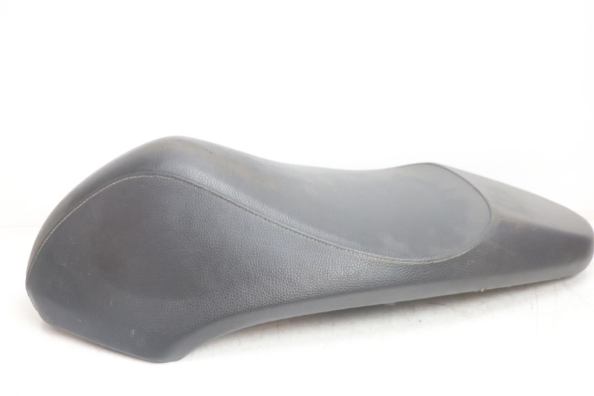 photo de ASIENTO PEUGEOT KISBEE 4T 50 (2018 - 2022) - Primer plano técnico