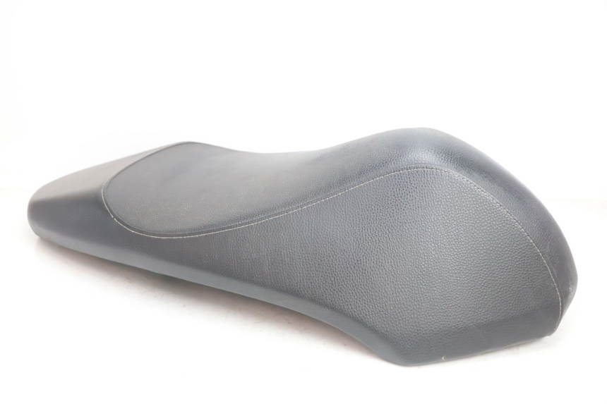 photo de ASIENTO PEUGEOT KISBEE 4T 50 (2018 - 2022) - Estado de la superficie y material