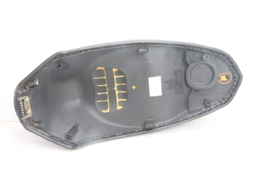 photo de ASIENTO PEUGEOT KISBEE 4T 50 (2010 - 2017) - Recambio usado revisado