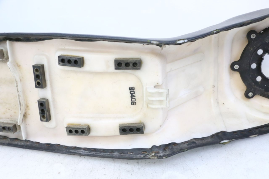 photo de ASIENTO KYMCO STRYKER OFF ROAD 125 (1999 - 2005) - Zoom sobre los componentes