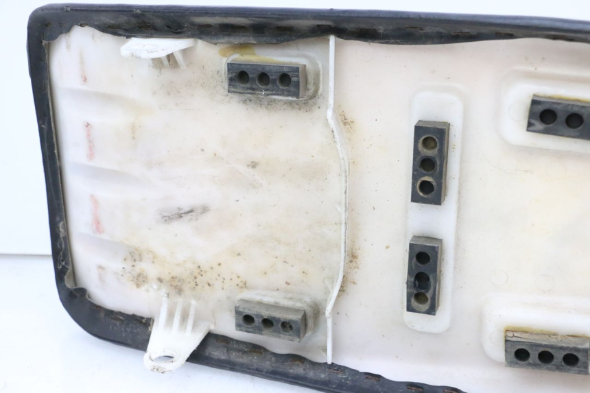 photo de ASIENTO KYMCO STRYKER OFF ROAD 125 (1999 - 2005) - Primer plano de alta resolución