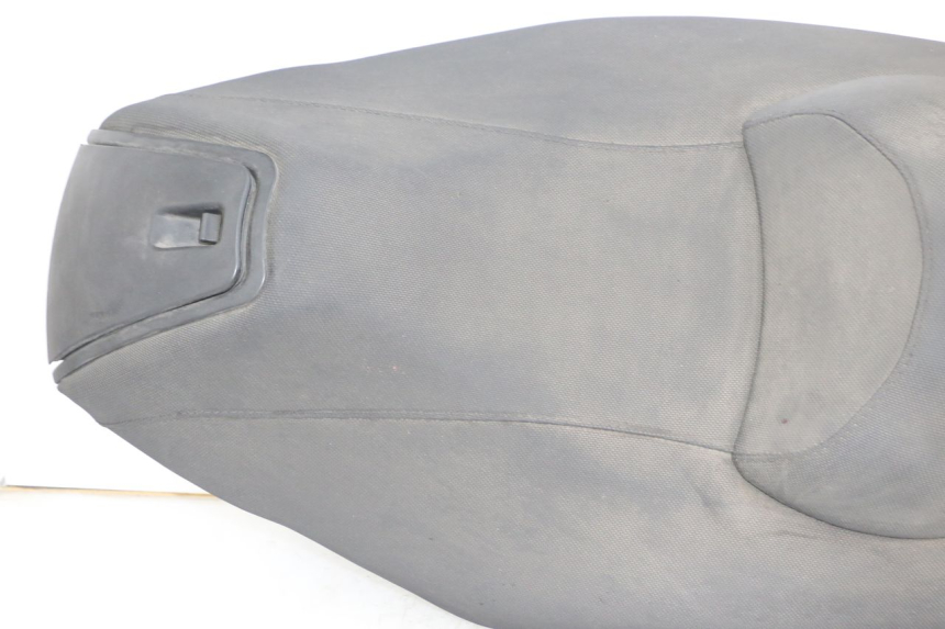 photo de ASIENTO KYMCO XCITING 500 (2007 - 2010) - Primer plano de alta resolución