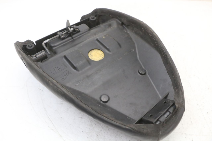 photo de ASIENTO PIAGGIO LIBERTY 4T 50 (2018 - 2021) - Primer plano técnico