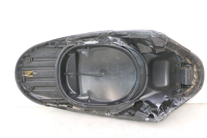 photo de ASIENTO PIAGGIO LIBERTY IGET 4T 50 (2021 - 2025) - Primer plano técnico